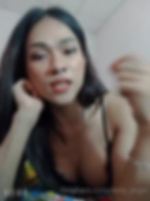 Delaa Ranáng – Horny Asia Shemale privé in Den Haag